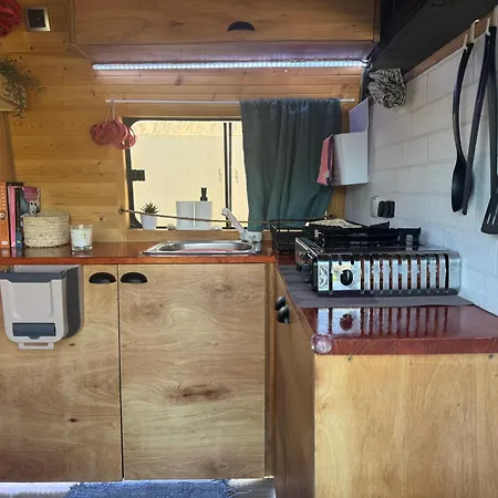 Tente de luxe Furgoneta Camper Solo Sin Conduccion