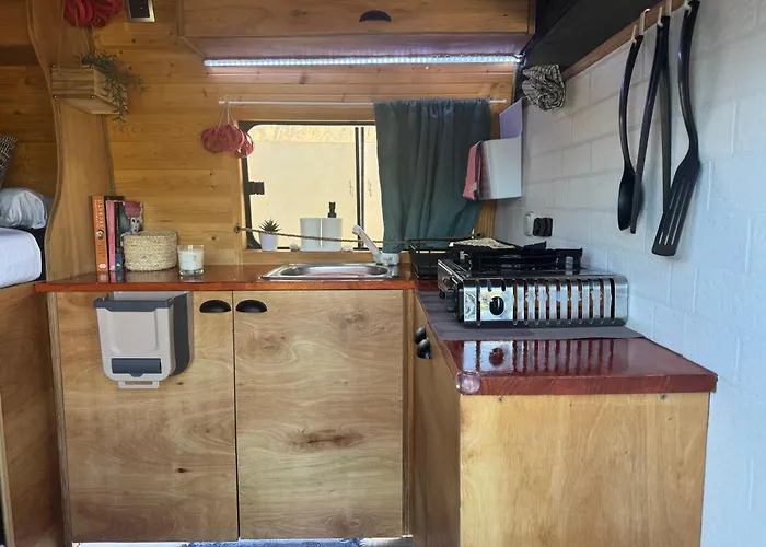 Tente de luxe Furgoneta Camper Solo Sin Conduccion